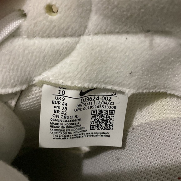 Nike shoes - Picture 3 of 6